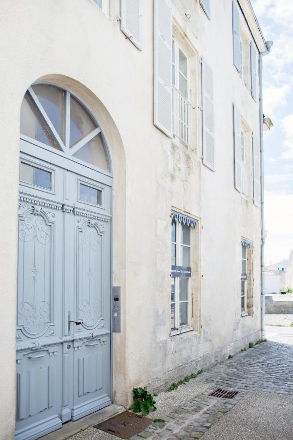 サン・マルタン・ド・レXVIII Century Gem With Magnificent Views Of The Harbour With A Private Garageアパートメント エクステリア 写真